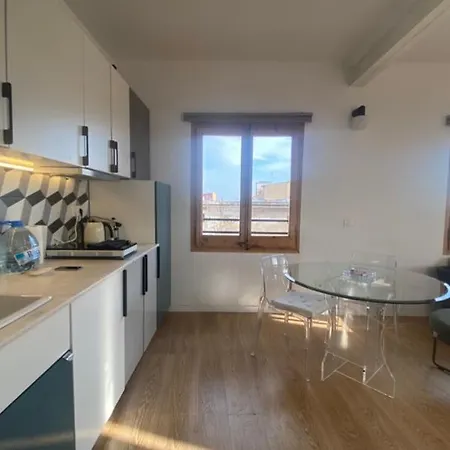 Penthouse With Private Terrace Appartement *